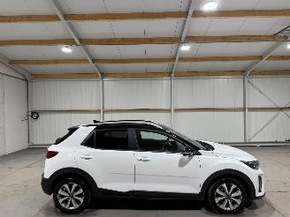 Damaged car Kia Stonic 1.0T-GDI 74kW MHEV DynamicPlusline 2023/8
