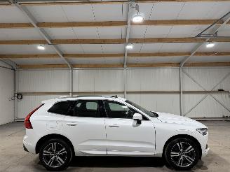 Unfallwagen Volvo Xc-60 2.0T5 184kW Automaat Pano Luchtvering Momentum 2018/7
