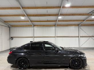 skadebil auto BMW 3-serie 330e 135kW Automaat Schuifkanteldak High Executive 2020/7