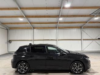 Vaurioauto  passenger cars Peugeot 308 1.2Hybrid 100kW Automaat E-DCS6 Allure 2025/2