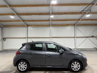 Voiture accidenté Peugeot 208 1.2PT 60kW  Blue Lion Airco Navi 2016/10