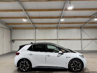 Damaged car Volkswagen ID.3 58kWh 150kW First PLUS 2020/12