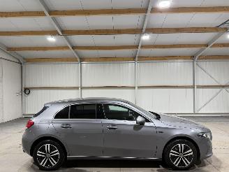 Schadeauto Mercedes A-klasse 250e 118kW Automaat Pano Business Solution Luxury Limited 2020/11