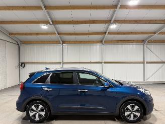 krockskadad bil auto Kia Niro 1.6GDI 77kW Automaat Hybrid Businessline 2017/4