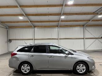 Vaurioauto  passenger cars Toyota Auris Touring Sports 1.8Hybrid 73kW Automaat Aspiration 2013/8
