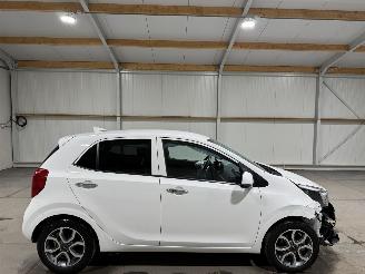 Vaurioauto  passenger cars Kia Picanto 1.0 49kW Automaat DynamicPlusline Airco Camera 2024/2
