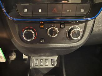 Dacia Spring 27kWh 33kW Comfort Plus OrangePack picture 33