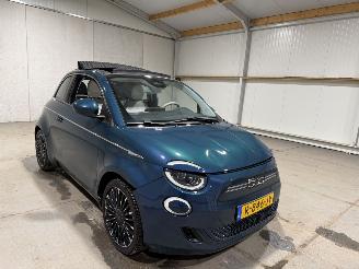Fiat 500 42kWh 87kW Cabrio La Prima picture 3
