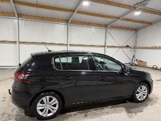Peugeot 308 1.2PT 81kW Active Airco picture 5