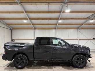uszkodzony samochody ciężarowe Dodge Ram 1500 5.7V8 291kW Automaat 4X4 QuadCab 6.4 2011/1