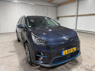 Kia e-Niro 64kWh 150kW DynamicPlusLine Schuifkanteldak picture 3