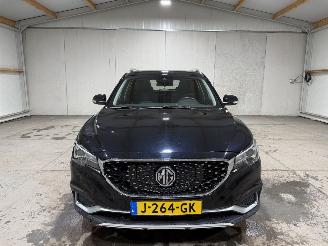 MG ZS 45kWh 105kW Pano Leder Luxury picture 4