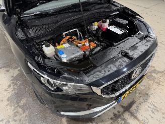MG ZS 45kWh 105kW Pano Leder Luxury picture 25