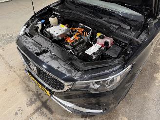 MG ZS 45kWh 105kW Pano Leder Luxury picture 27