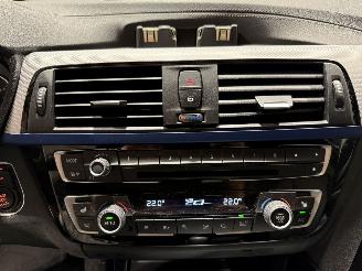 BMW 3-serie 320i 135kW Automaat High Executive picture 17
