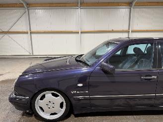 Mercedes E-klasse 5.5V8 260kW 55AMG picture 13