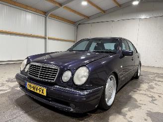 Mercedes E-klasse 5.5V8 260kW 55AMG picture 22