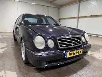 Mercedes E-klasse 5.5V8 260kW 55AMG picture 20