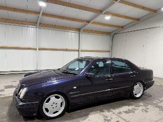 Mercedes E-klasse 5.5V8 260kW 55AMG picture 9