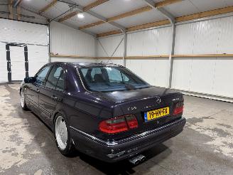 Mercedes E-klasse 5.5V8 260kW 55AMG picture 12