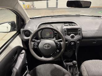 Toyota Aygo 1.0 VVT-i 53KkW x-fun picture 33