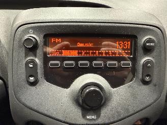 Toyota Aygo 1.0 VVT-i 53KkW x-fun picture 27