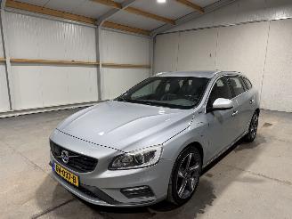 Volvo V-60 2.4D6 158kW AWD Plug-in Hybrid R-Design picture 10