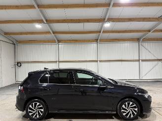 damaged passenger cars Volkswagen Golf 1.4eHybrid 110kW Automaat Style 2022/6
