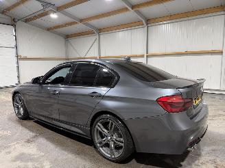BMW 3-serie 320i 135kW Automaat Luxury Edition picture 11
