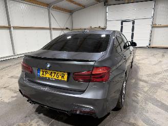 BMW 3-serie 320i 135kW Automaat Luxury Edition picture 6