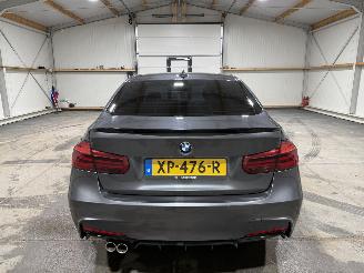 BMW 3-serie 320i 135kW Automaat Luxury Edition picture 7