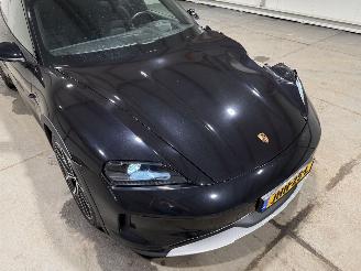 Porsche Taycan Cross Turismo 4 105kWh AWD 320kW Luchtvering Pano picture 19