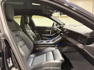 Porsche Taycan Cross Turismo 4 105kWh AWD 320kW Luchtvering Pano picture 45
