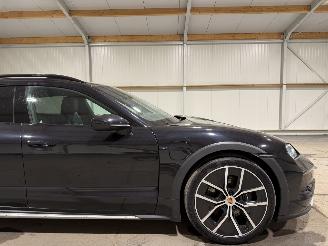 Porsche Taycan Cross Turismo 4 105kWh AWD 320kW Luchtvering Pano picture 14