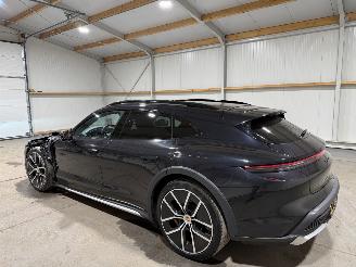 Porsche Taycan Cross Turismo 4 105kWh AWD 320kW Luchtvering Pano picture 11