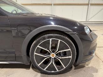 Porsche Taycan Cross Turismo 4 105kWh AWD 320kW Luchtvering Pano picture 16