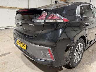 Hyundai Ioniq 38kWh 100kW Automaat Premium EV picture 21