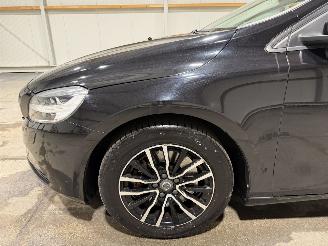 Volvo V-40 1.5T2 90kW Automaat Momentum picture 13
