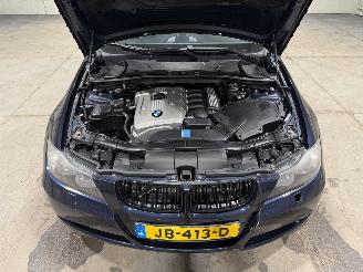 BMW 3-serie 325i 160kW Automaat High Executive picture 24