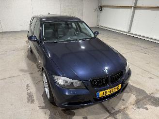 BMW 3-serie 325i 160kW Automaat High Executive picture 17