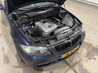 BMW 3-serie 325i 160kW Automaat High Executive picture 25