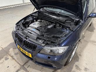BMW 3-serie 325i 160kW Automaat High Executive picture 23