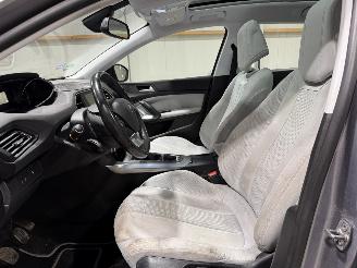 Peugeot 308 1.2PT 96kW Blue Lease Premium picture 18