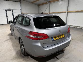 Peugeot 308 1.2PT 96kW Blue Lease Premium picture 11