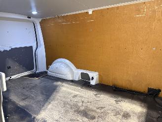 Volkswagen Transporter 2.0TDI 110kW L2H1 Comfortline picture 22