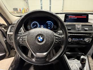 BMW 3-serie 320i 135kW Automaat Luxury Edition picture 16