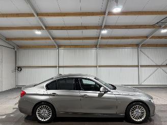 Schadeauto BMW 3-serie 320i 135kW Automaat Luxury Edition 2018/10
