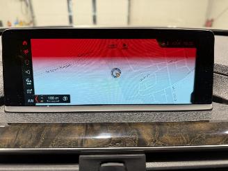BMW 3-serie 320i 135kW Automaat Luxury Edition picture 18
