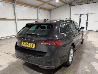 Skoda Octavia 1.5TSI MHEV 85kW Automaat Business Edition picture 6
