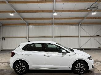 krockskadad bil auto Volkswagen Polo 1.0TSI 70kW Automaat Life 2022/11